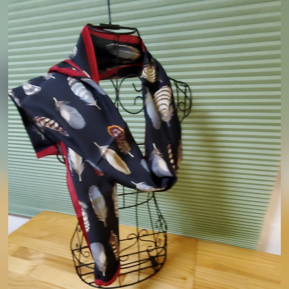 Women's scarf